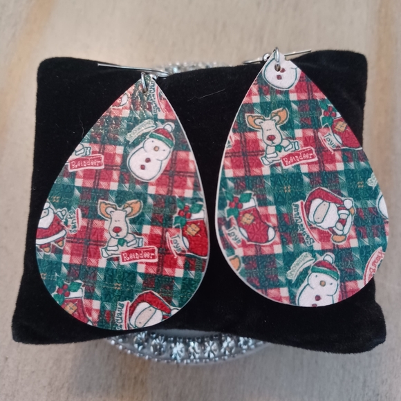 Red Green Plaid Leather Teardrop Santa Snowman Dangle Drop Earrings - Picture 3 of 5